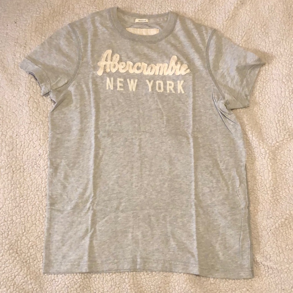 Abercrombie and Fitch embroidered tee. Size small. Gray